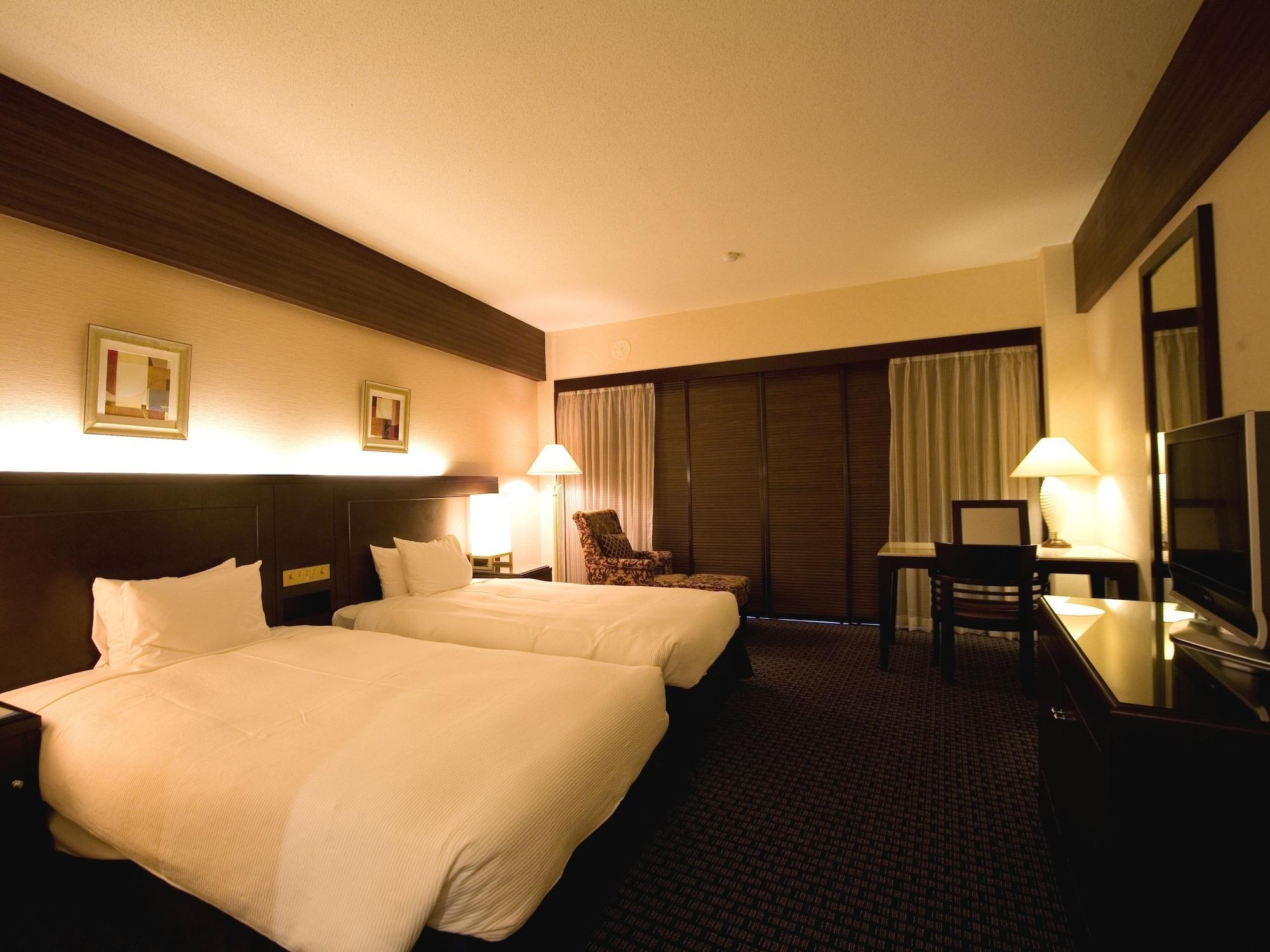 Okinawa Kariyushi Beach Resort Ocean Spa Онна Экстерьер фото