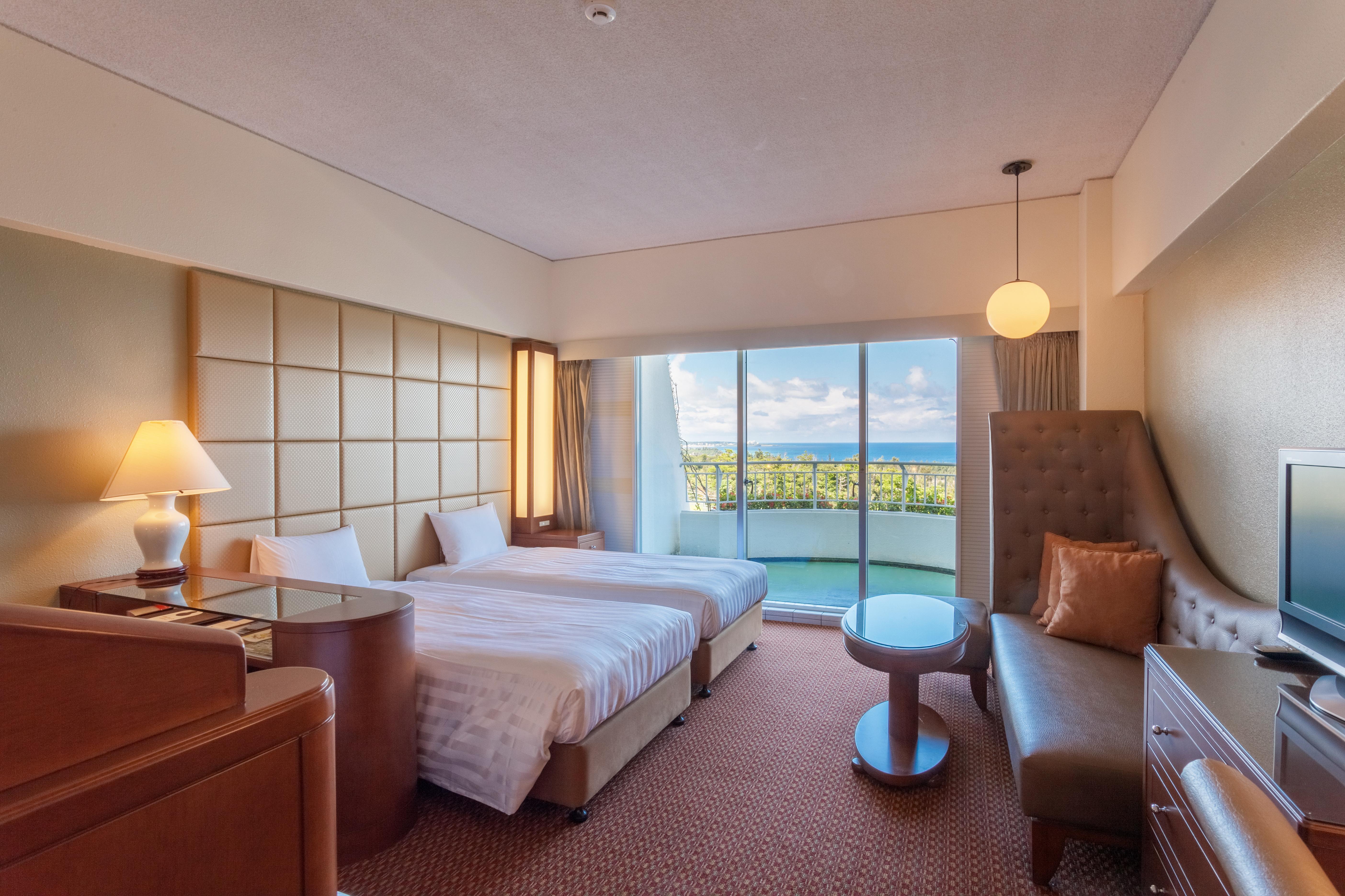 Okinawa Kariyushi Beach Resort Ocean Spa Онна Экстерьер фото