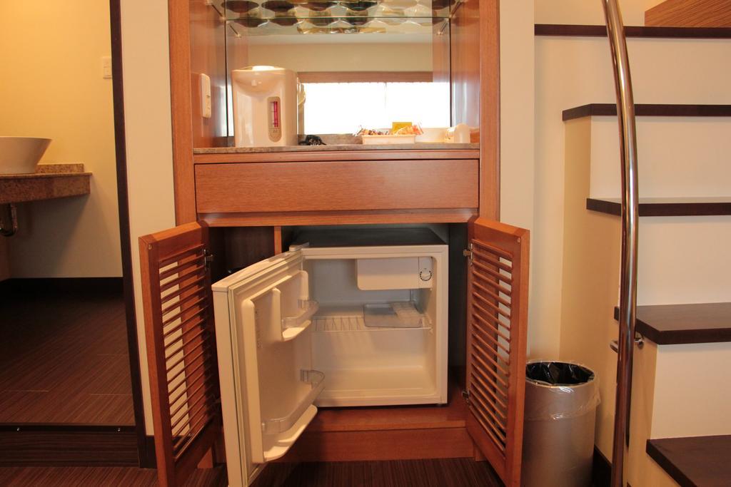 Okinawa Kariyushi Beach Resort Ocean Spa Онна Экстерьер фото