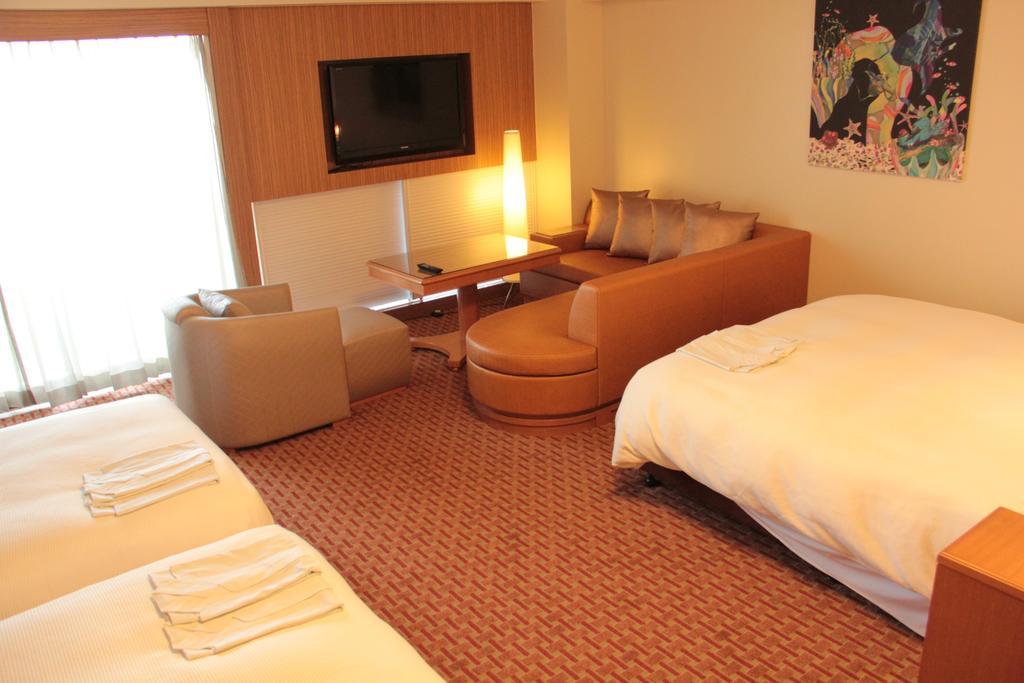 Okinawa Kariyushi Beach Resort Ocean Spa Онна Экстерьер фото