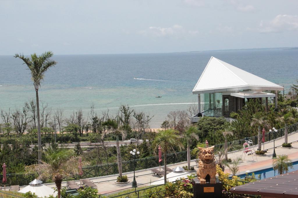 Okinawa Kariyushi Beach Resort Ocean Spa Онна Экстерьер фото