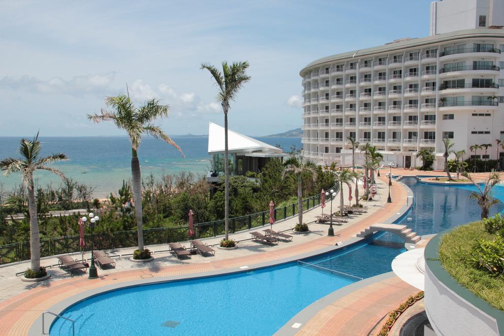Okinawa Kariyushi Beach Resort Ocean Spa Онна Экстерьер фото