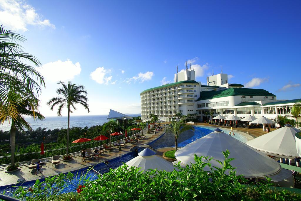 Okinawa Kariyushi Beach Resort Ocean Spa Онна Экстерьер фото