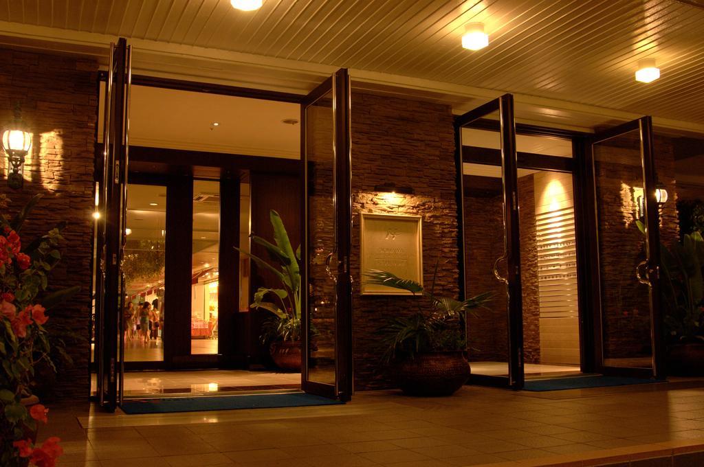 Okinawa Kariyushi Beach Resort Ocean Spa Онна Экстерьер фото