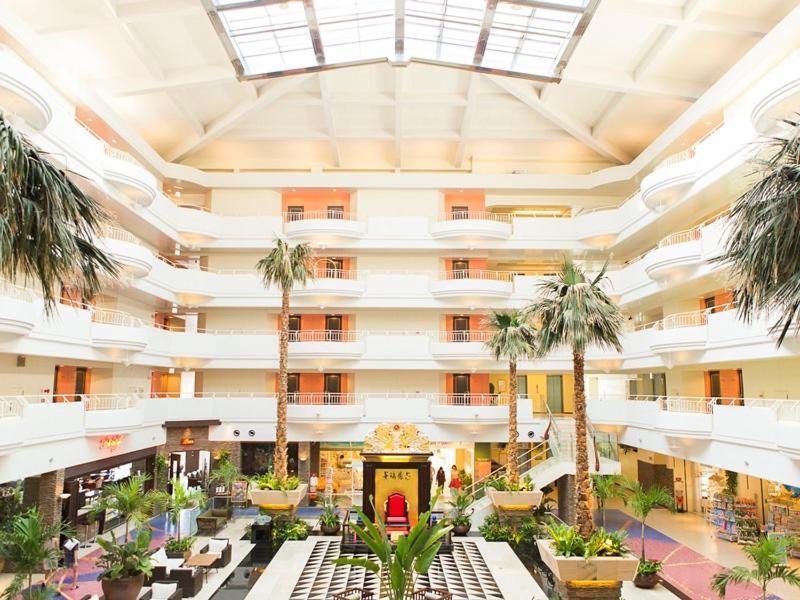 Okinawa Kariyushi Beach Resort Ocean Spa Онна Экстерьер фото